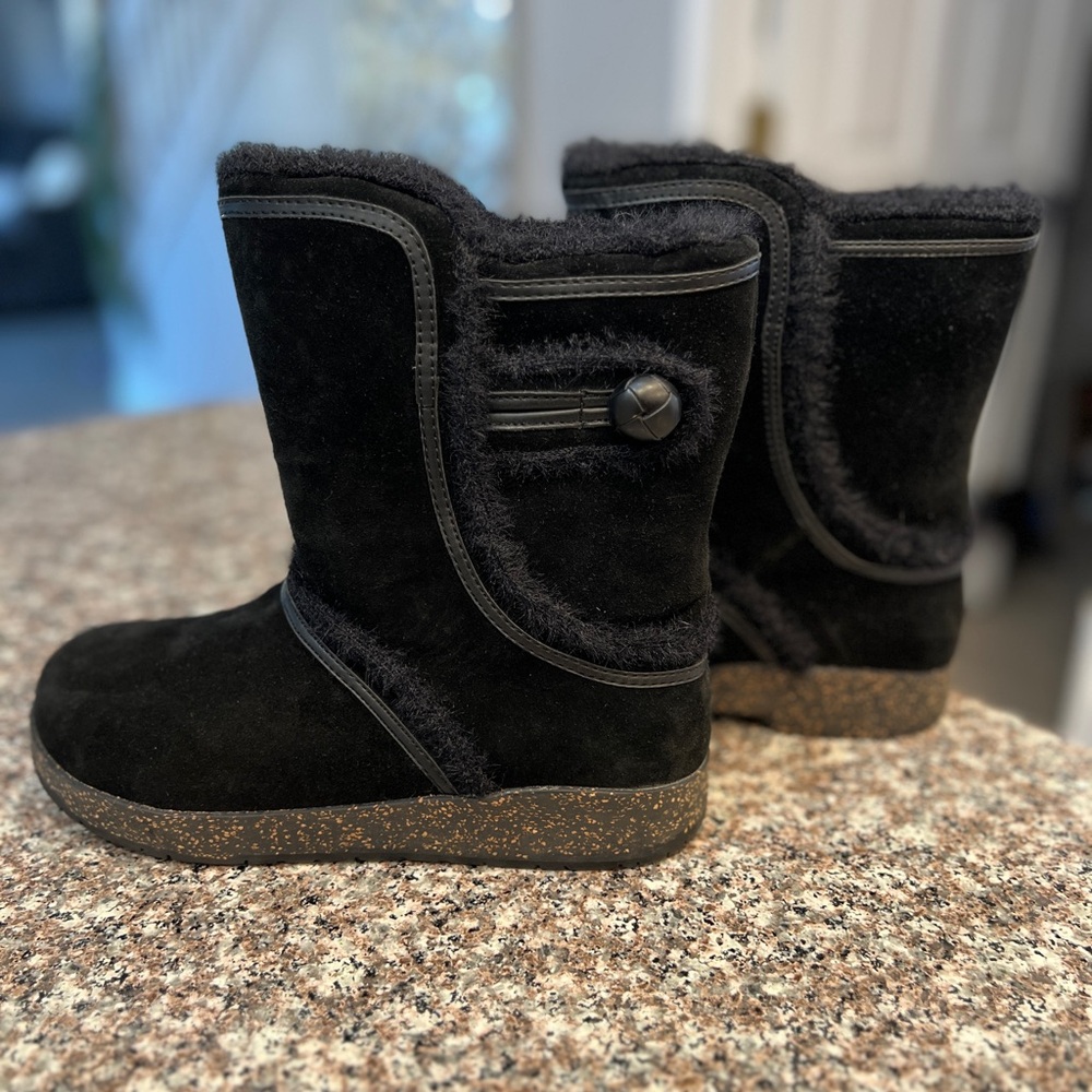 Earth Women's Size 7 Boots